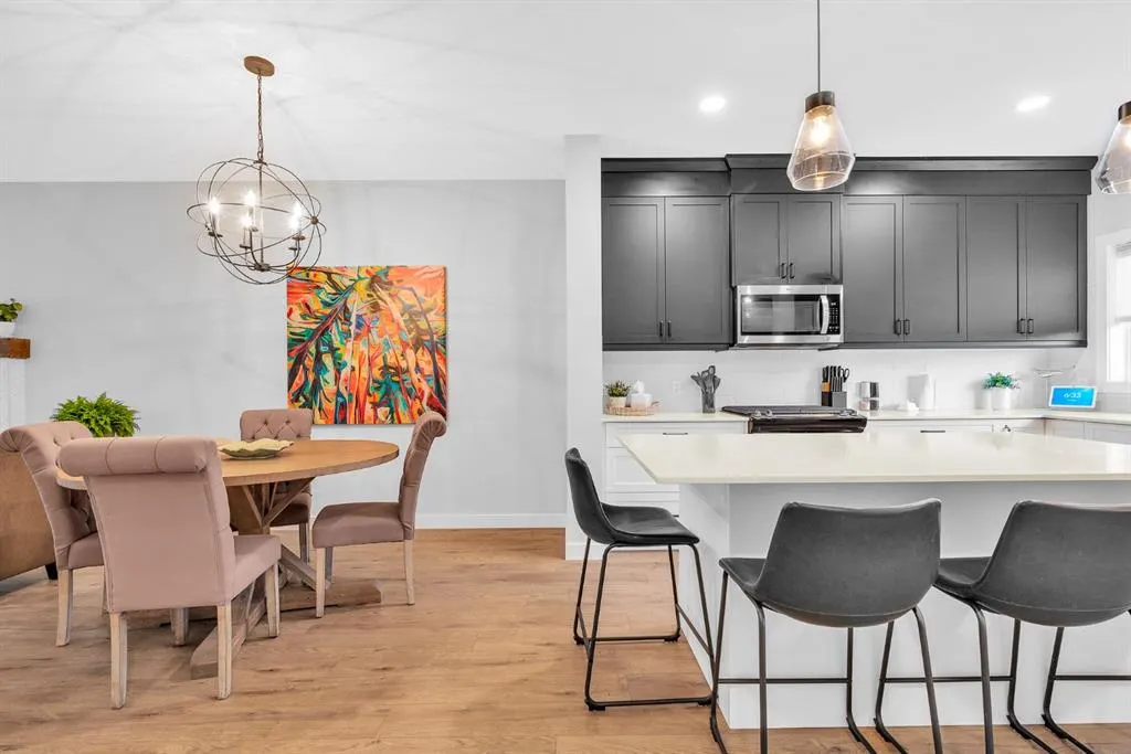 32 Legacy Reach Crescent SE