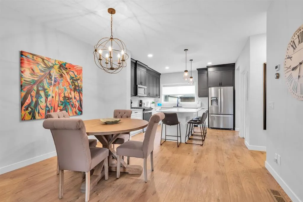 32 Legacy Reach Crescent SE