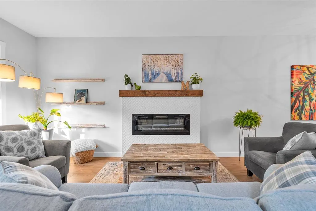 32 Legacy Reach Crescent SE