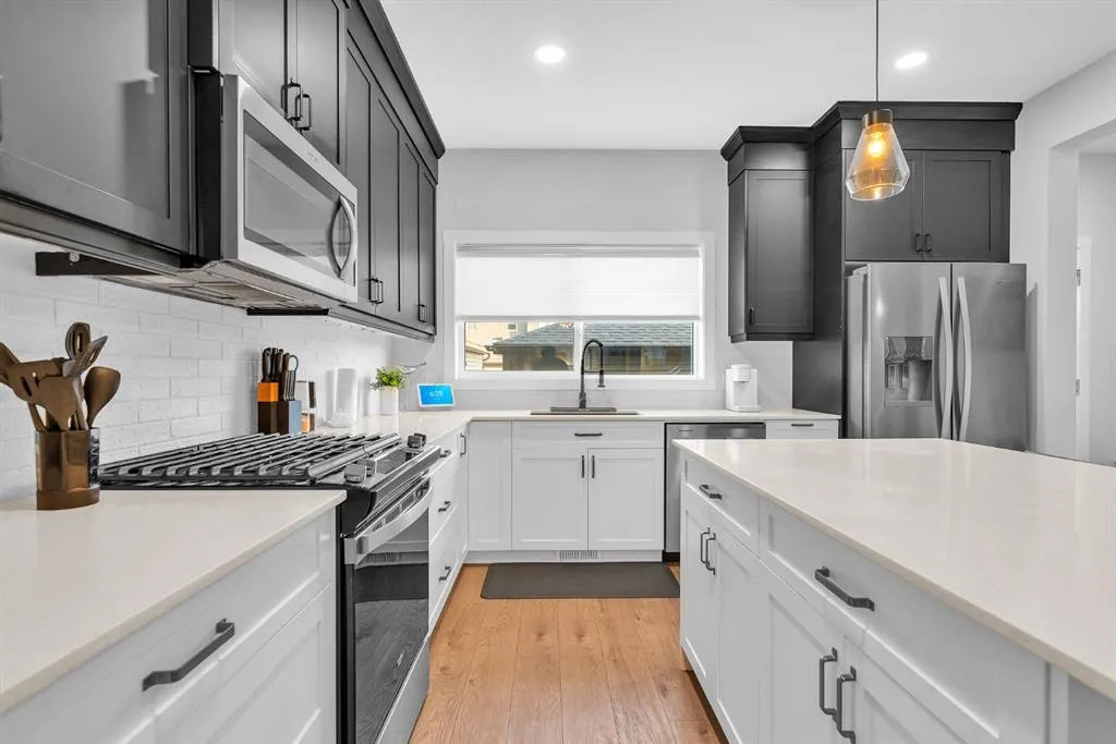 32 Legacy Reach Crescent SE