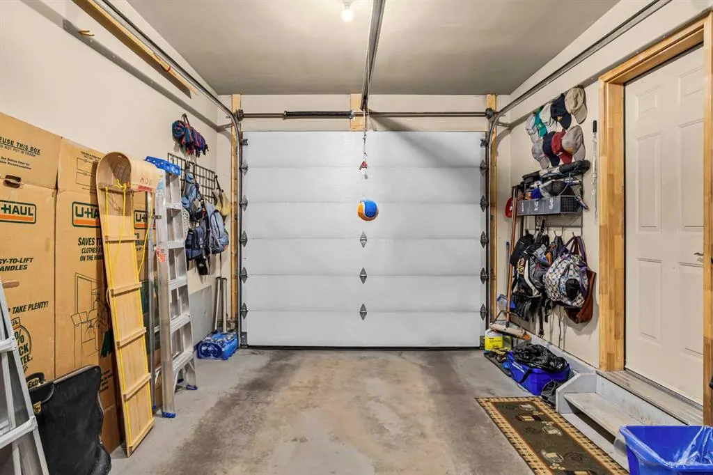137 Wapiti Close, #27