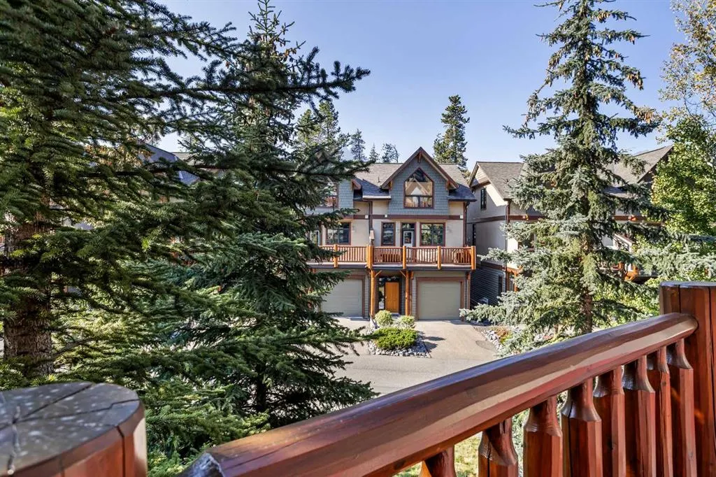 137 Wapiti Close, #27