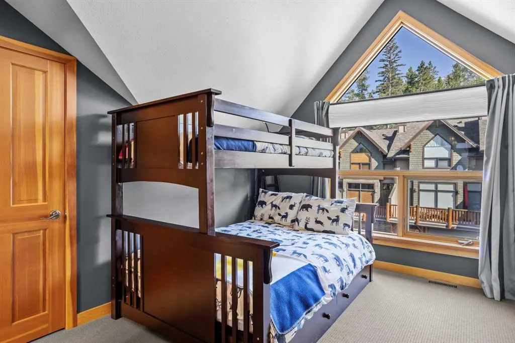 137 Wapiti Close, #27