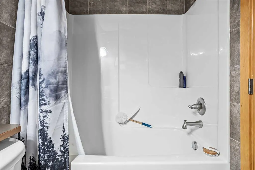 137 Wapiti Close, #27