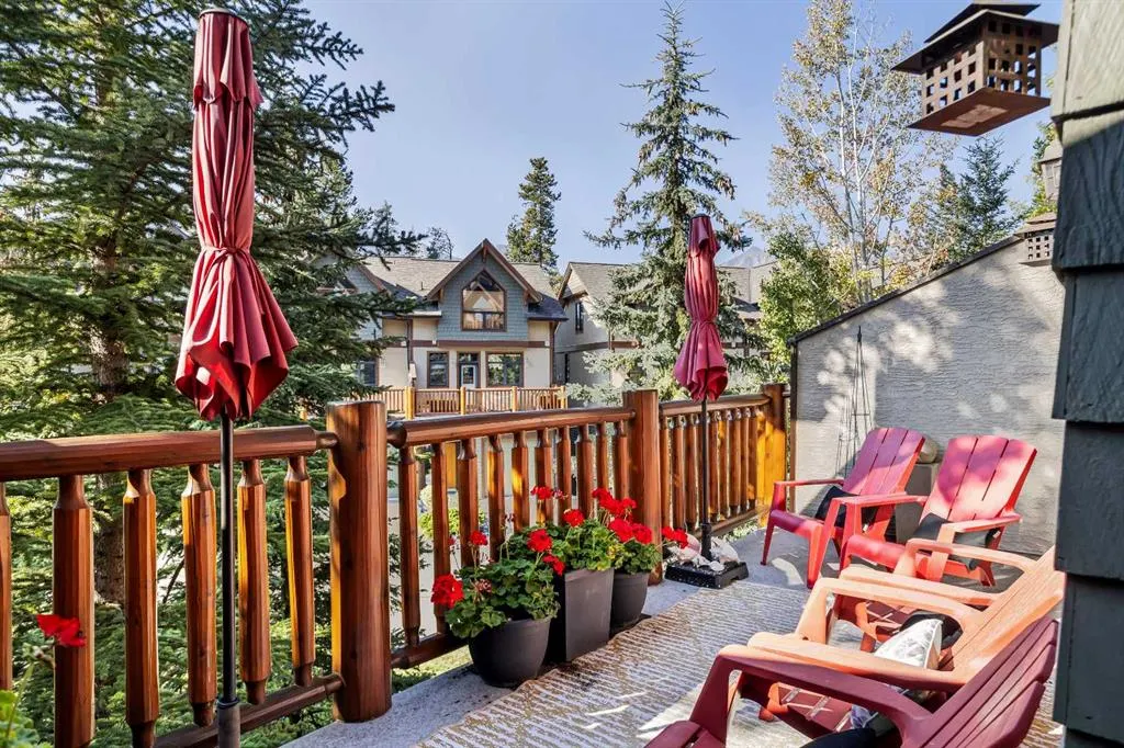137 Wapiti Close, #27