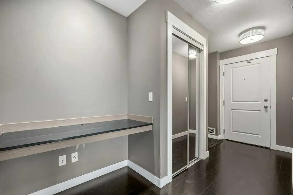 11 Mahogany Row SE, #1402