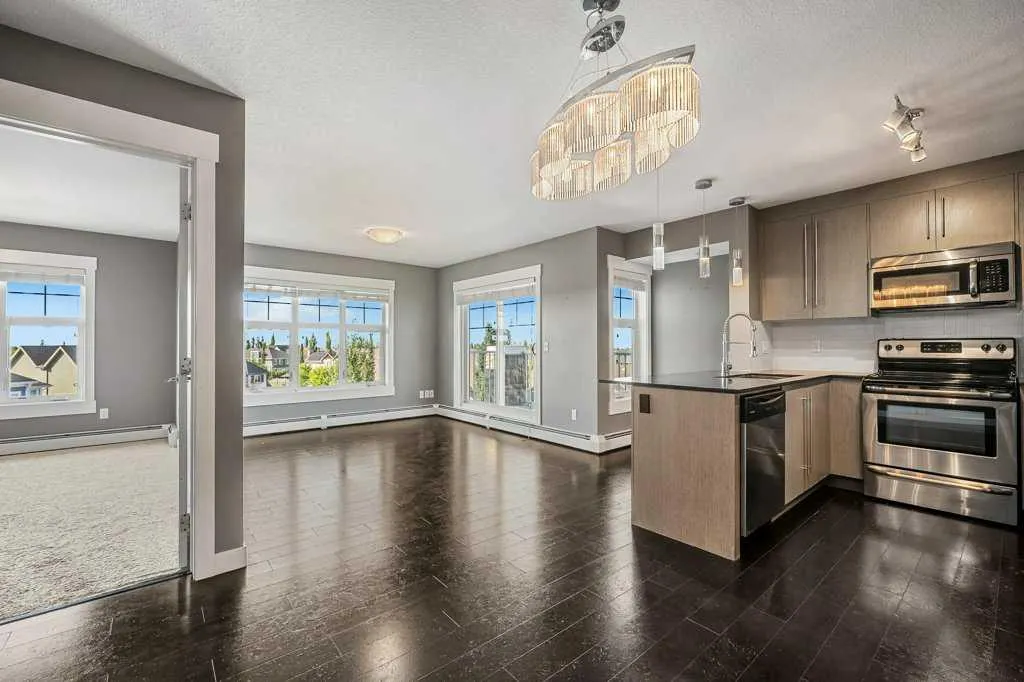 11 Mahogany Row SE, #1402