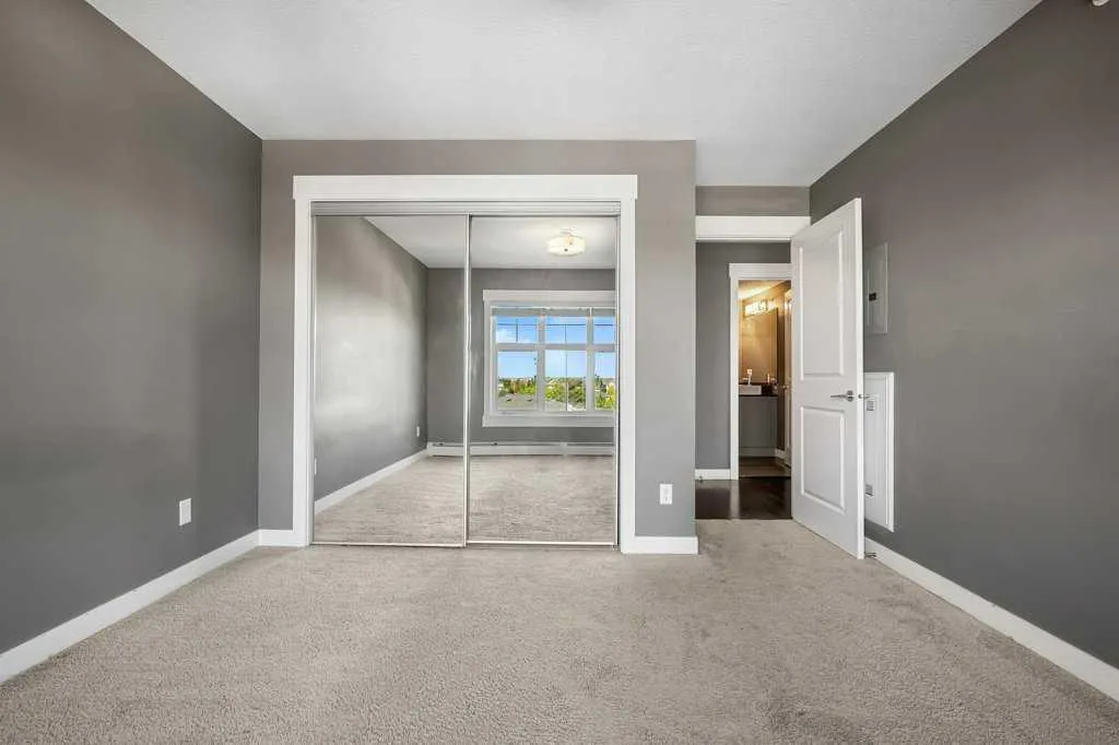 11 Mahogany Row SE, #1402