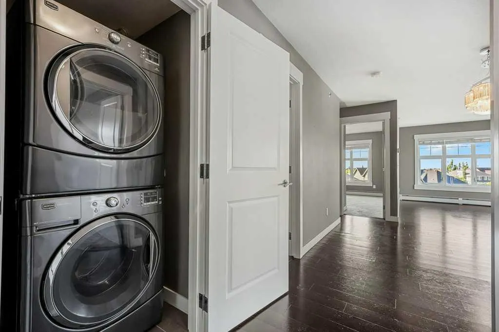 11 Mahogany Row SE, #1402
