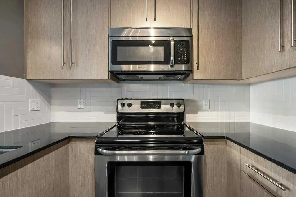 11 Mahogany Row SE, #1402