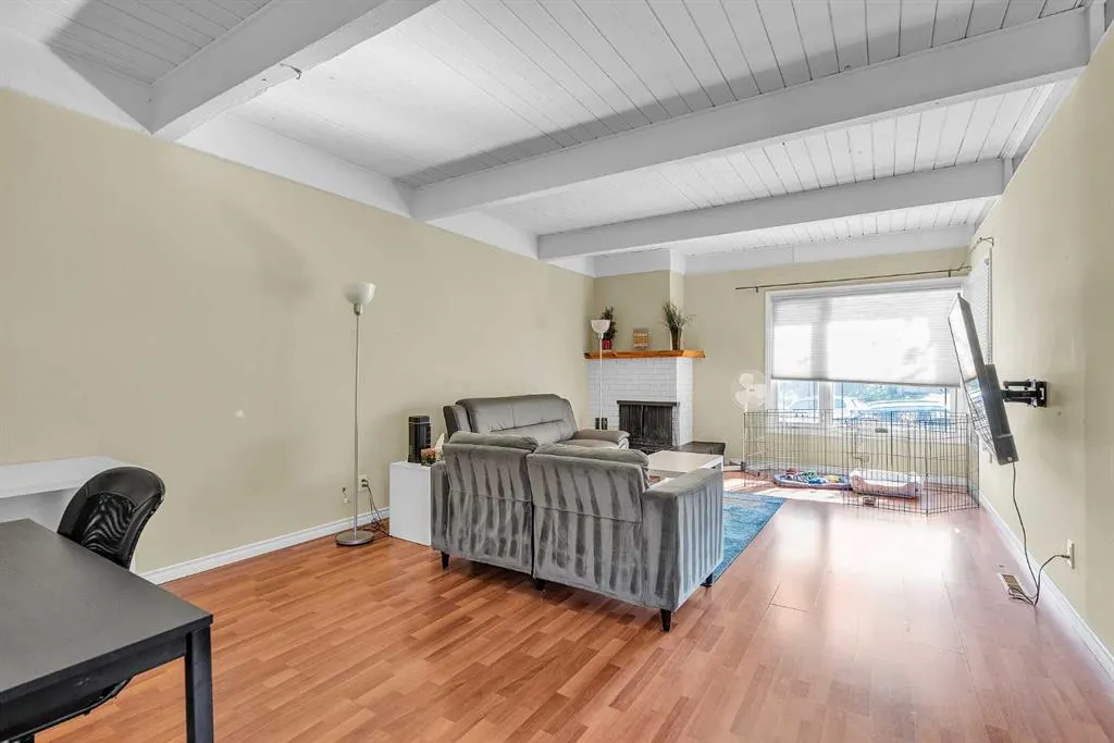 28 Hilton Avenue NW