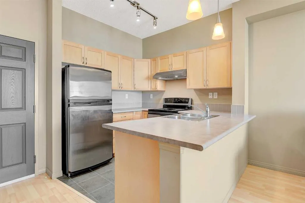 12330 102 Street, #415