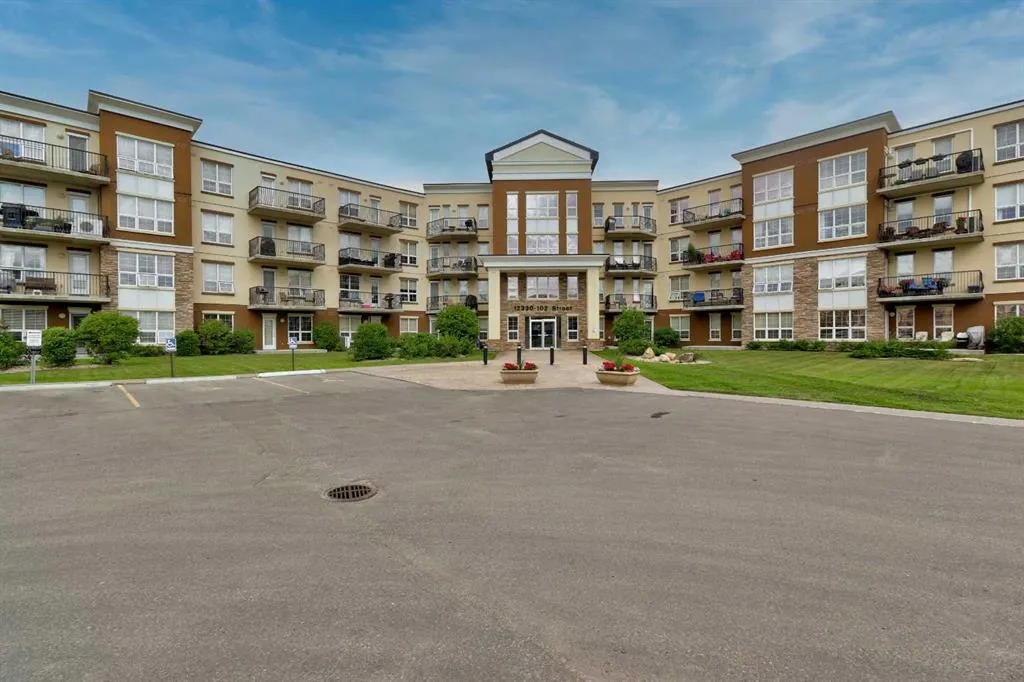 12330 102 Street, #415