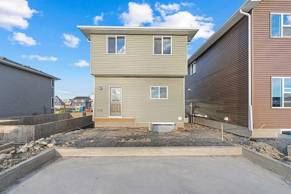 581 Baywater Manor SW