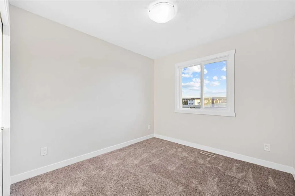 581 Baywater Manor SW