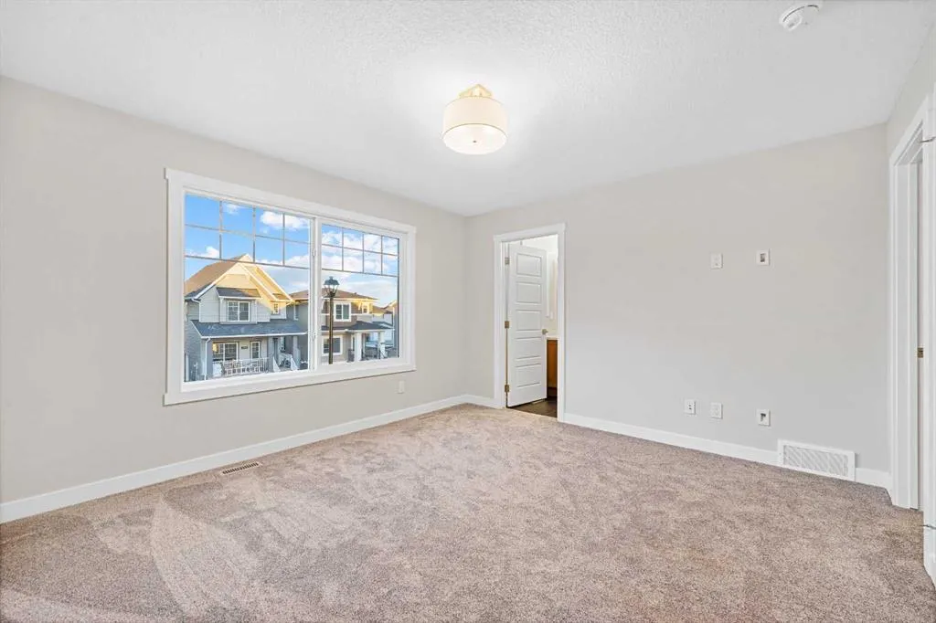 581 Baywater Manor SW