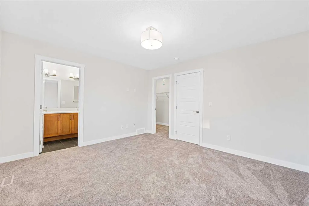 581 Baywater Manor SW