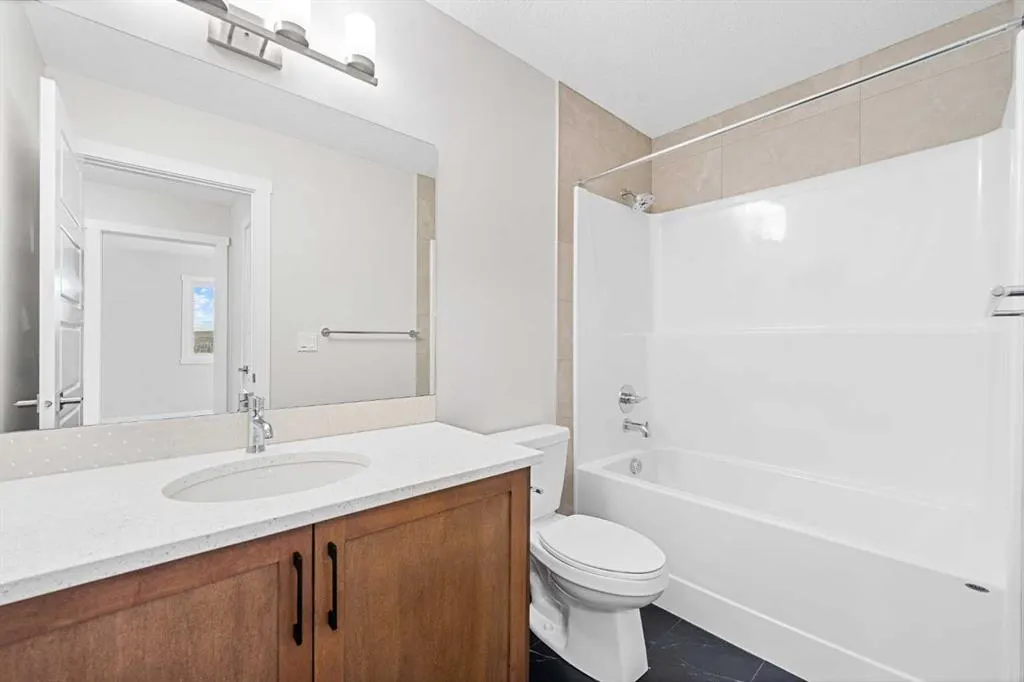 581 Baywater Manor SW