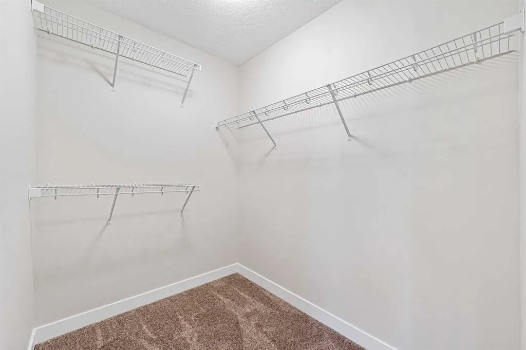 581 Baywater Manor SW