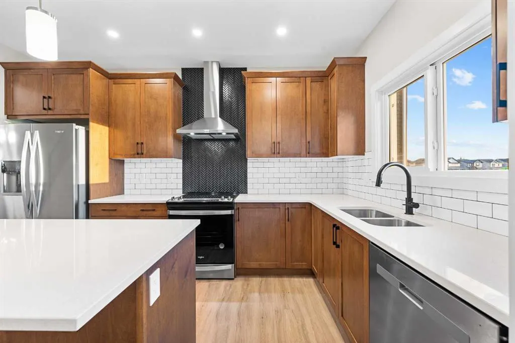 581 Baywater Manor SW