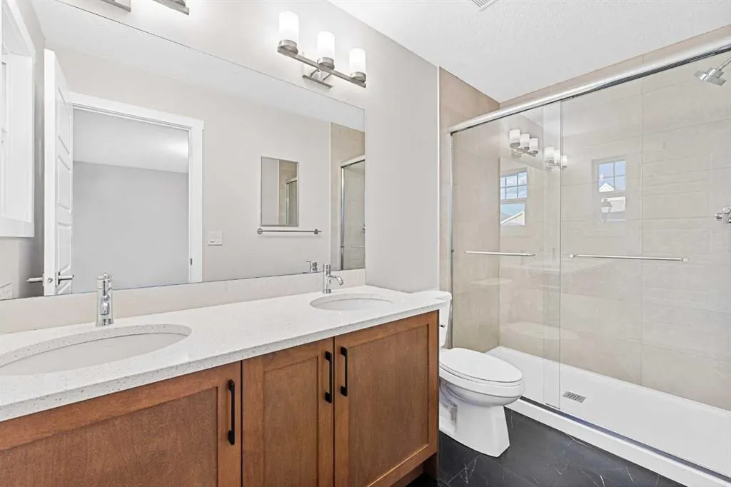 581 Baywater Manor SW