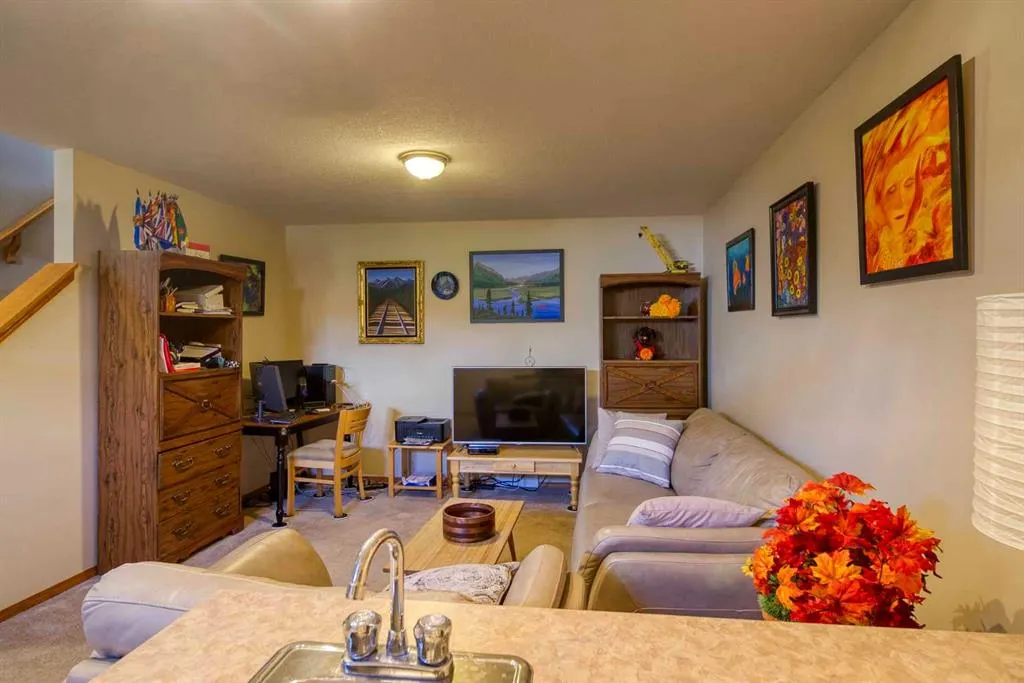 161 West Lakeview Drive