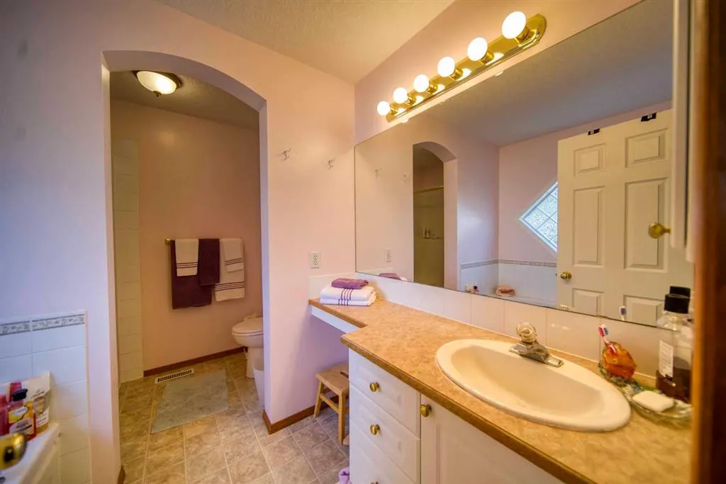 161 West Lakeview Drive