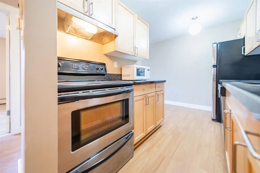 927 2 Avenue NW, #104