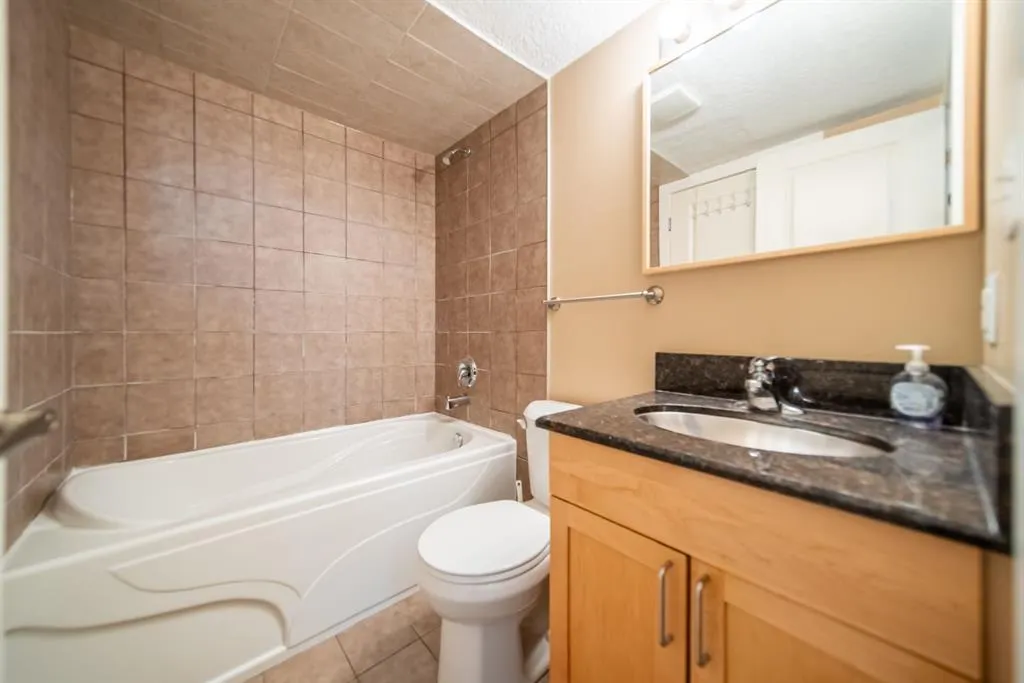 927 2 Avenue NW, #104
