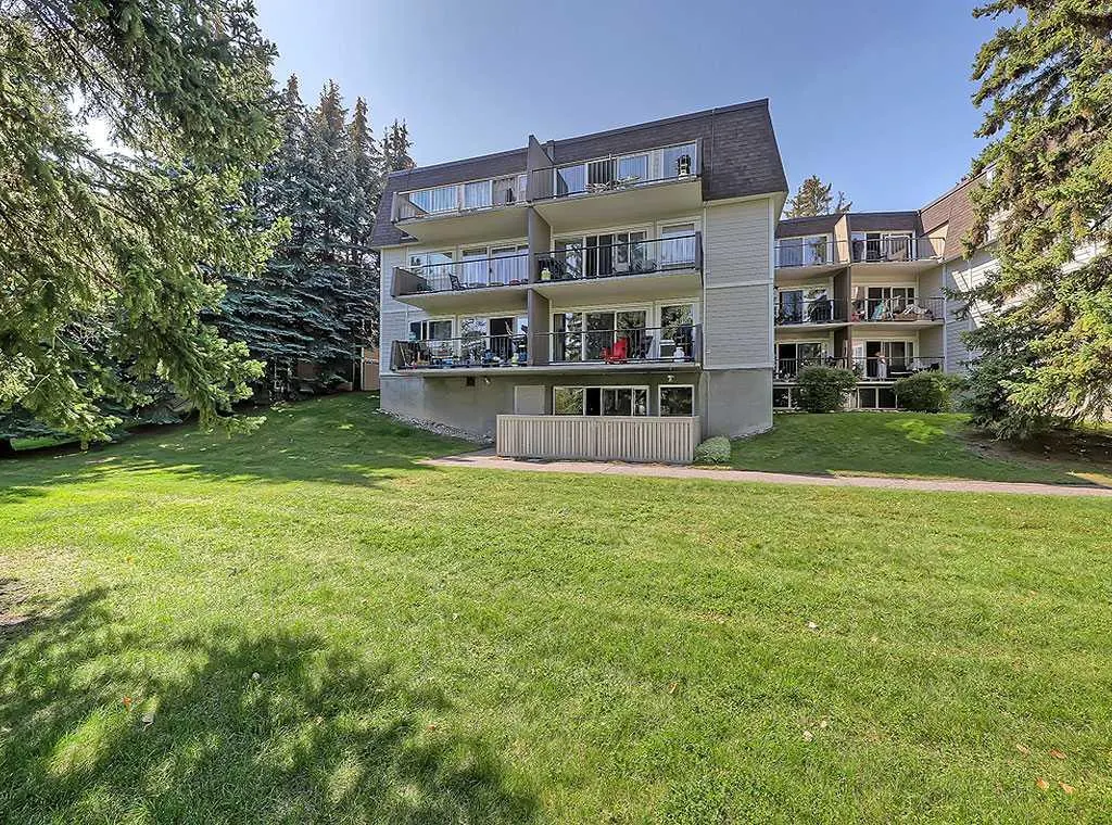 332 Cedar Crescent SW, #302