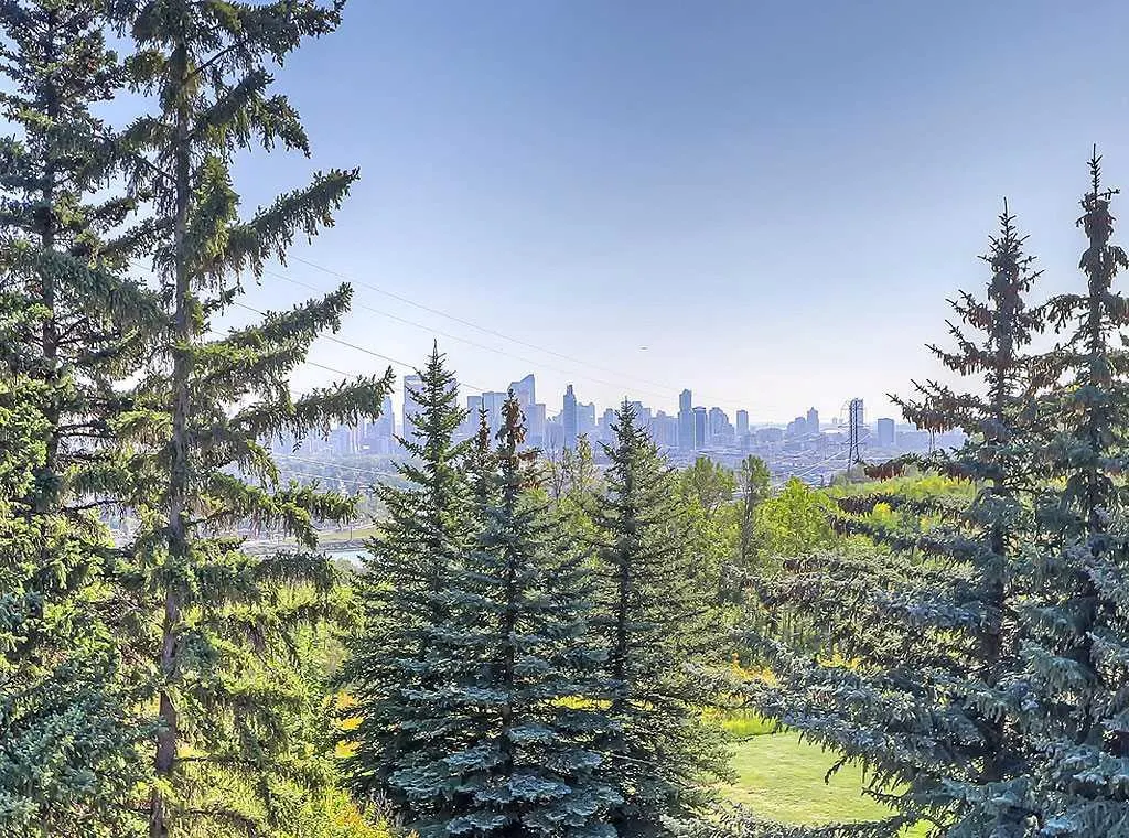 332 Cedar Crescent SW, #302