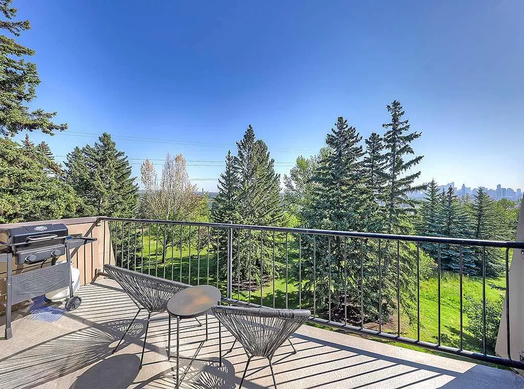 332 Cedar Crescent SW, #302