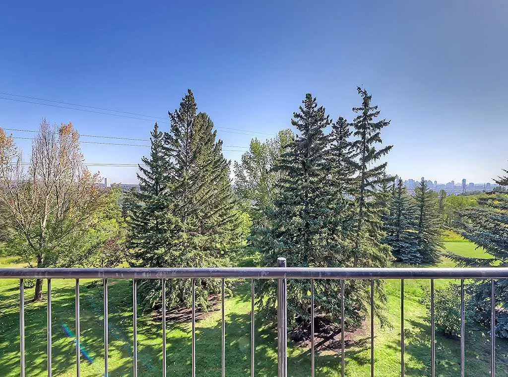 332 Cedar Crescent SW, #302