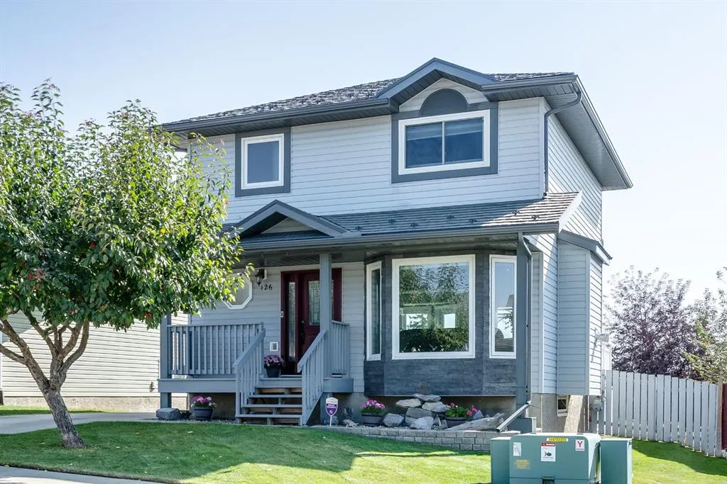 126 Elizabeth Way SE