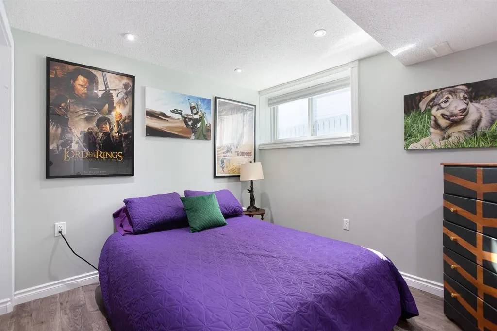 126 Elizabeth Way SE