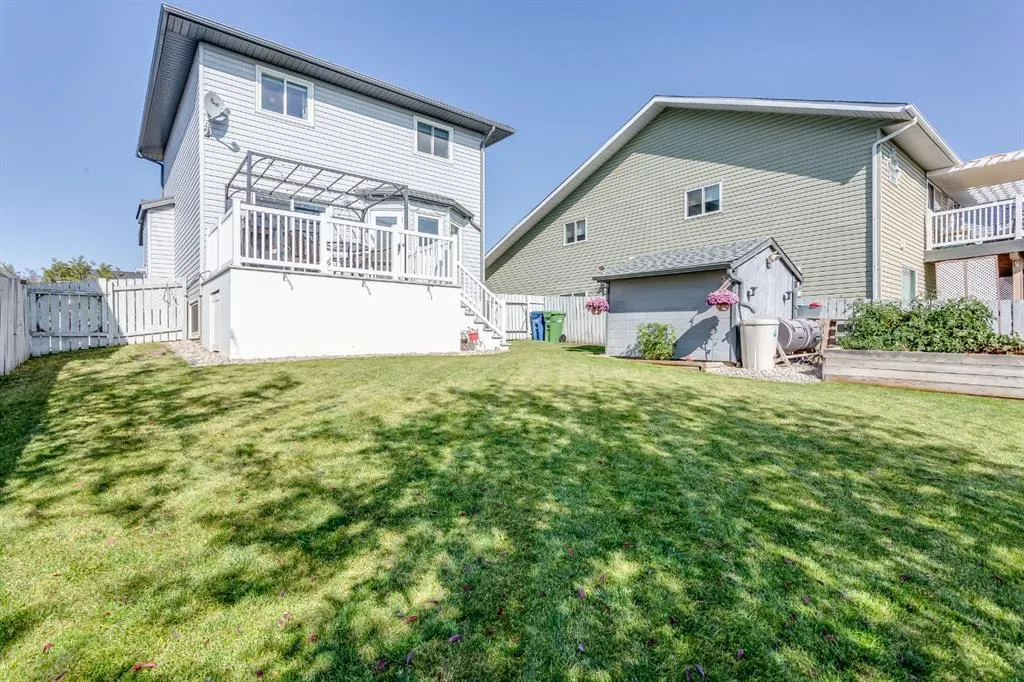 126 Elizabeth Way SE