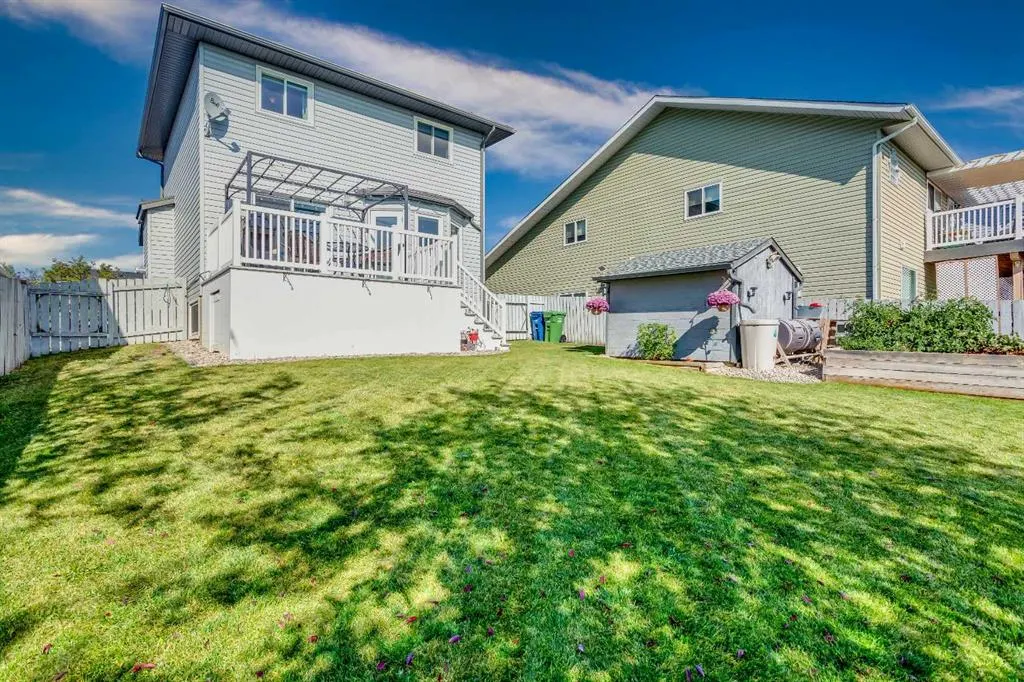 126 Elizabeth Way SE