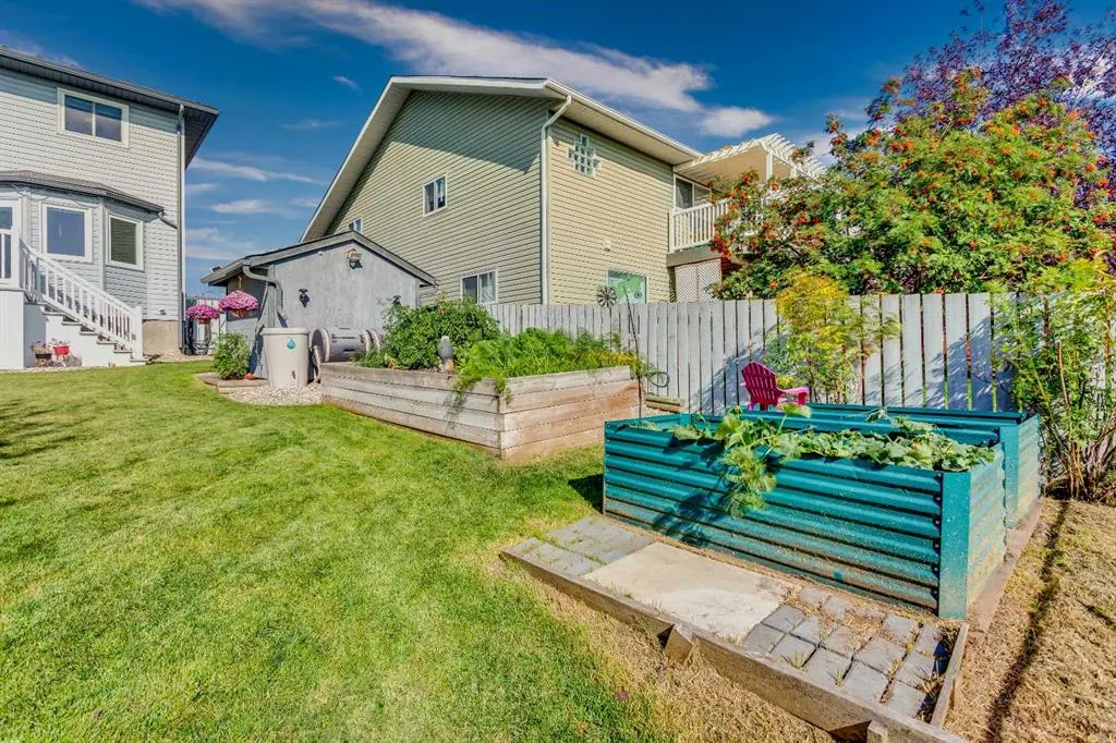 126 Elizabeth Way SE