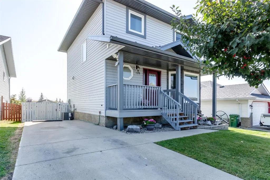126 Elizabeth Way SE