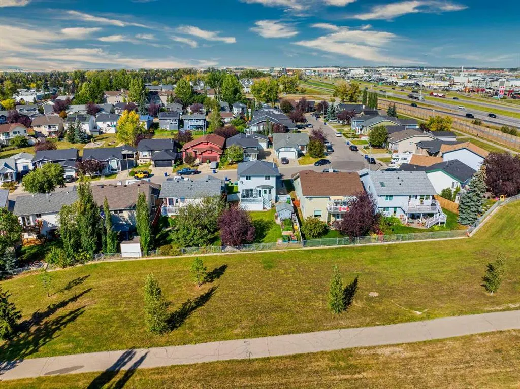 126 Elizabeth Way SE