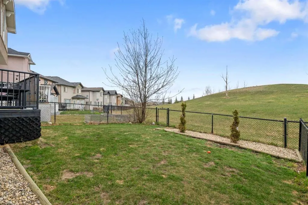 44 Sherwood Circle NW