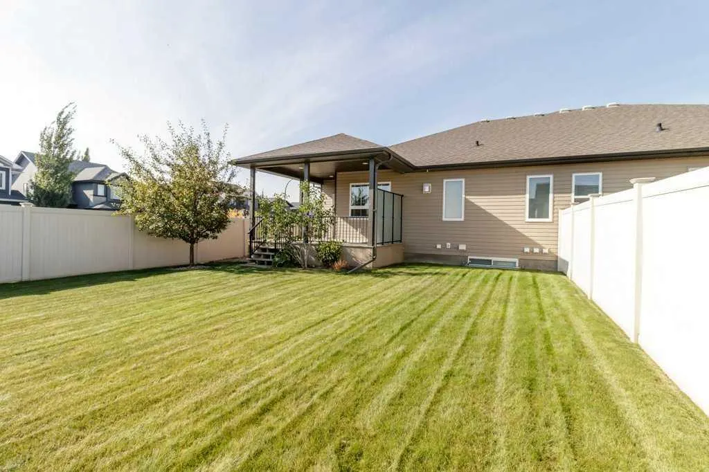 3 Vista Close