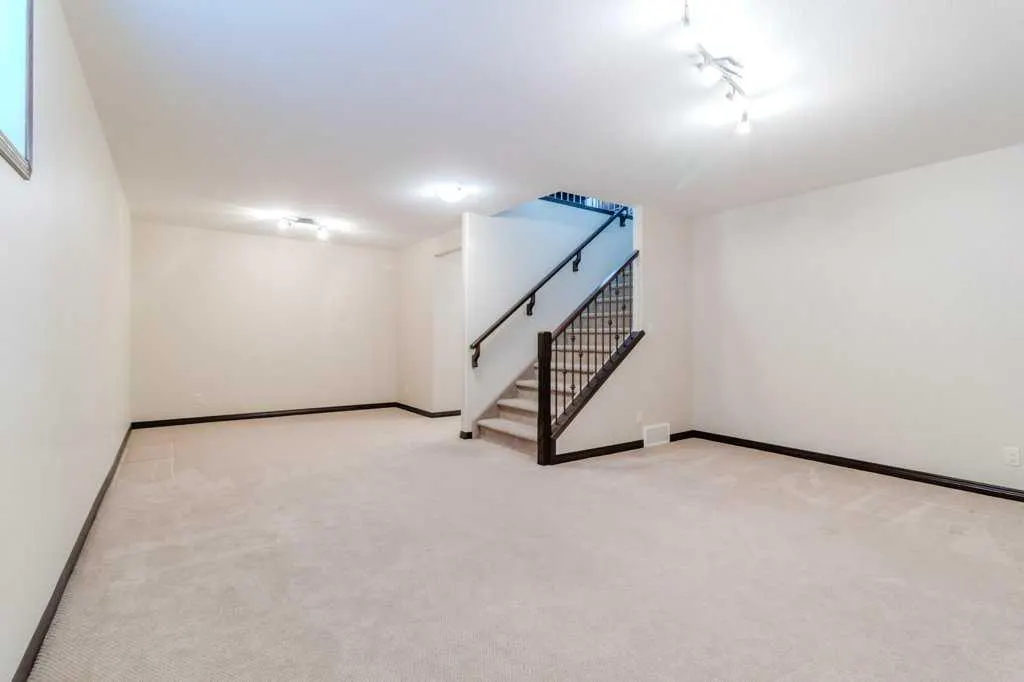 3 Vista Close