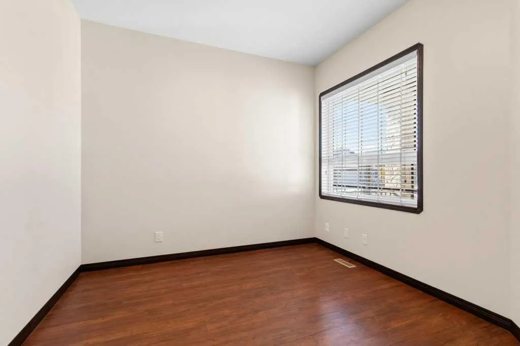 3 Vista Close