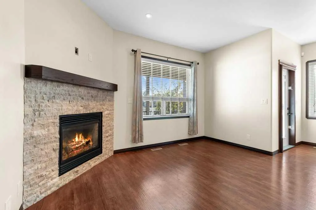 3 Vista Close