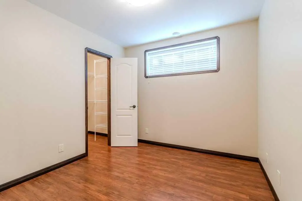 3 Vista Close