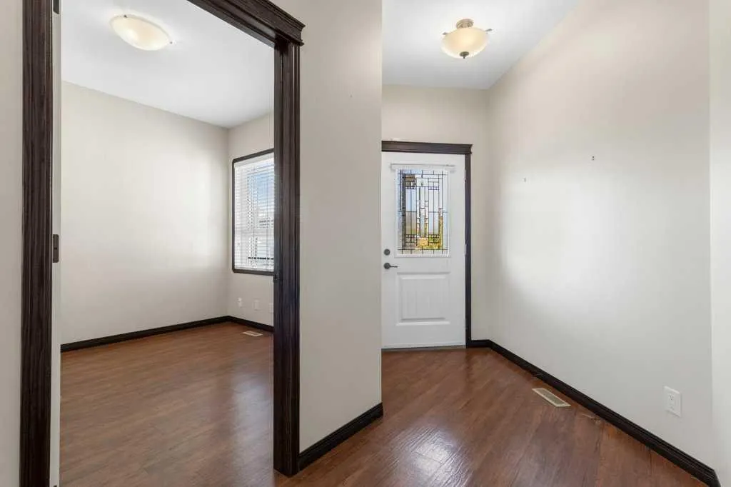 3 Vista Close