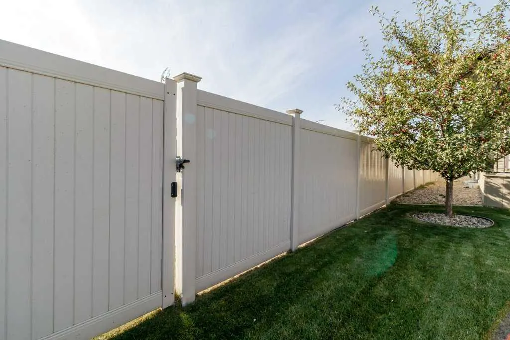 3 Vista Close