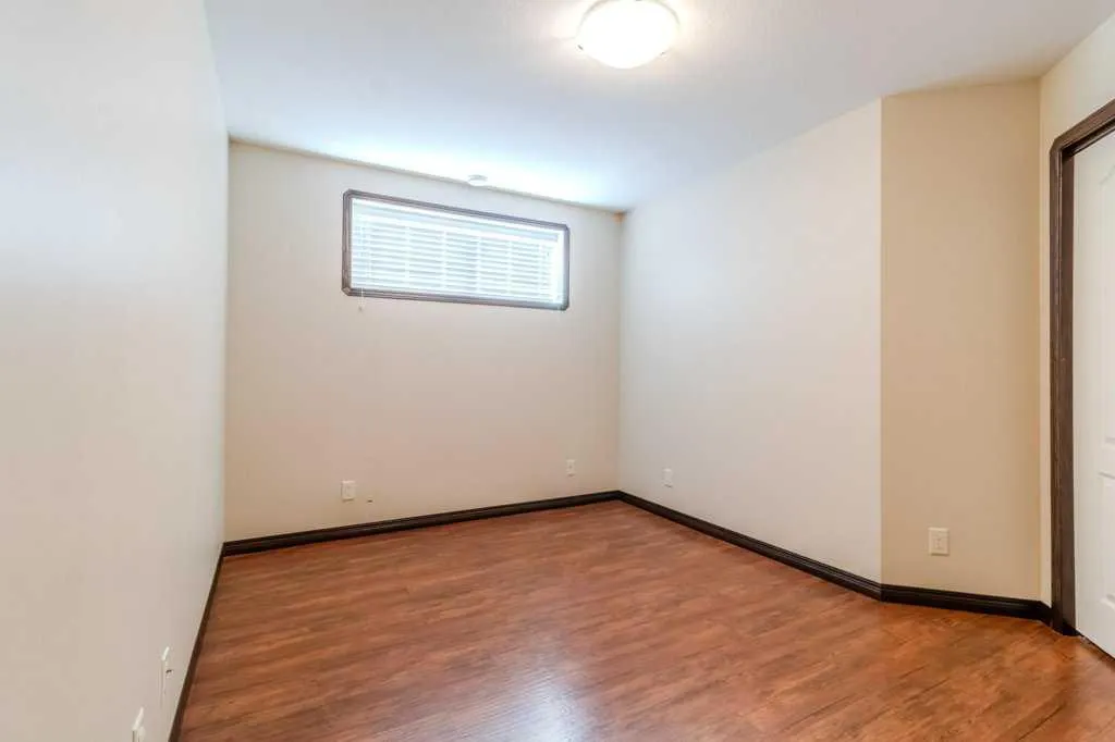 3 Vista Close