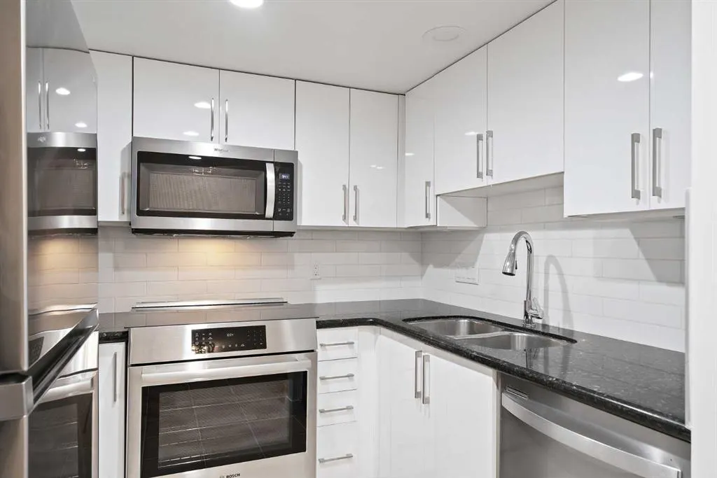 1108 6 Avenue SW, #210
